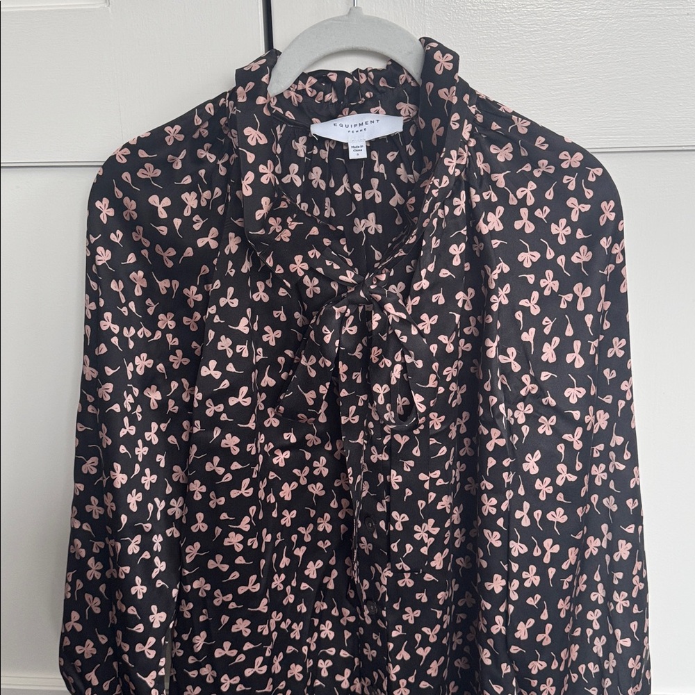 Equipment Black and Pink 100% Silk Floral Blouse
